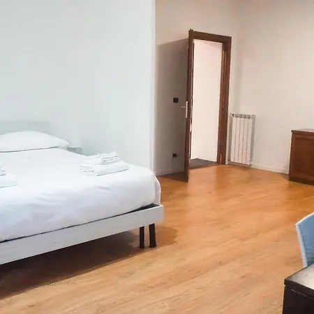 Hotel La Boheme E 2*